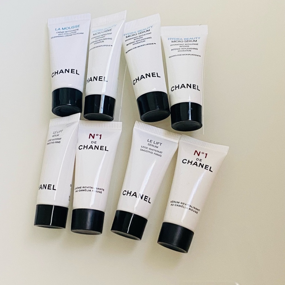 Chanel N°1 & Le Lift White Travel Skincare Tube Set — White